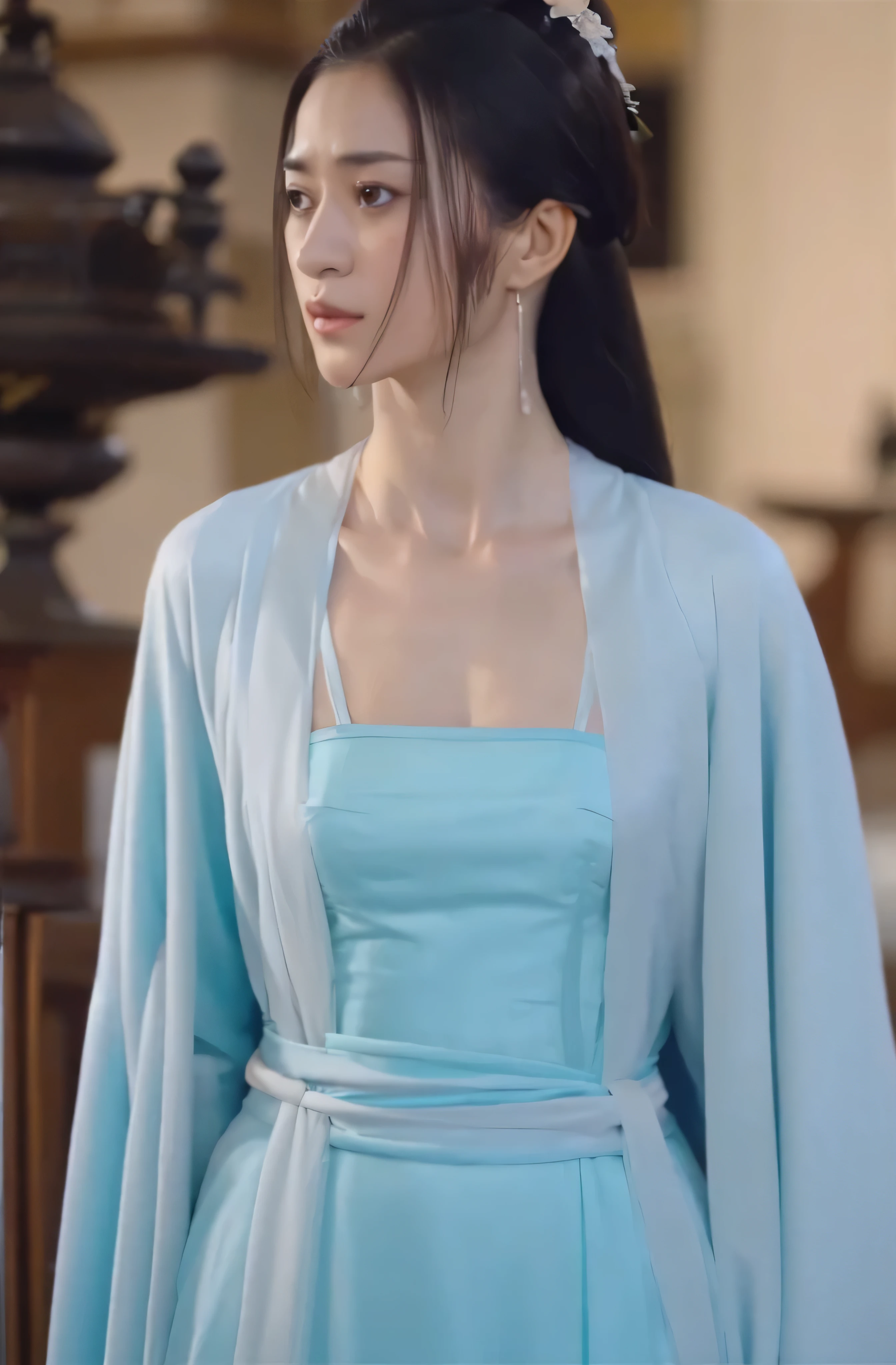 A beautiful woman，alone，Full breasts，Wearing a light blue silk dress