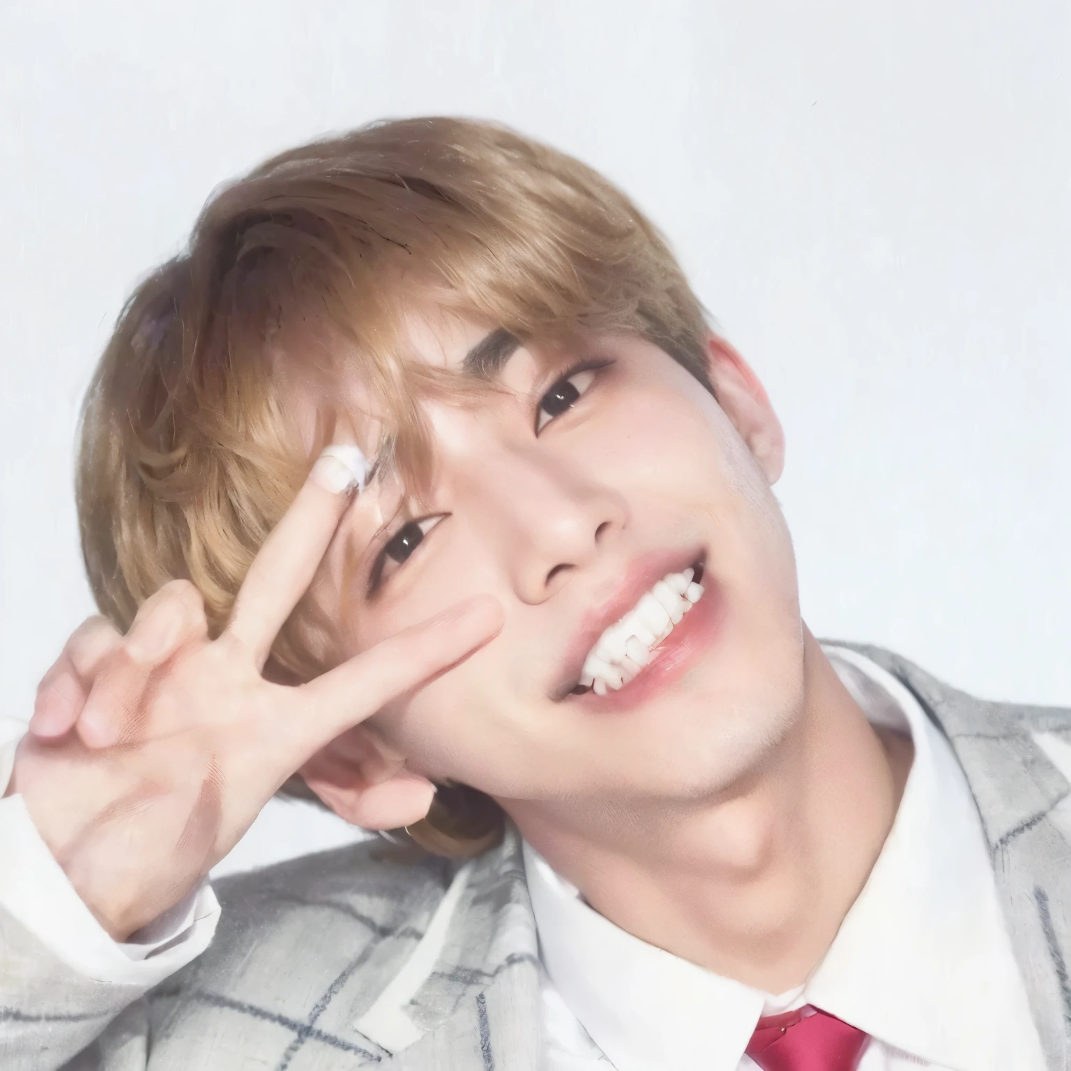 arafed photo of a boy in a tie and suit, taehyung comiendo papas fritas gucci, Jimin, Jimin\los labios carnosos, park Jimin, accurate Jimin face, jungkook, Jimin\his right eyelid is swollen, BTS, Jimin\'s grecian nose, shy smile, inspirado en Kun Can, foto de perfil en la cabeza, cai xukun, smiling shy