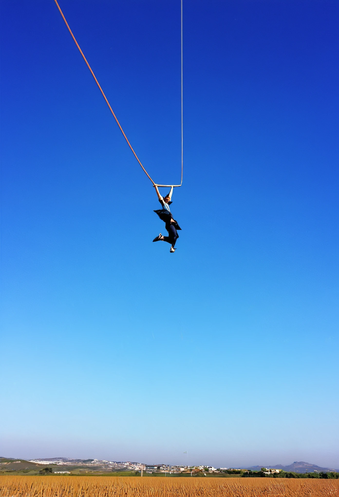 Parca en el aire mostrando las rodillas