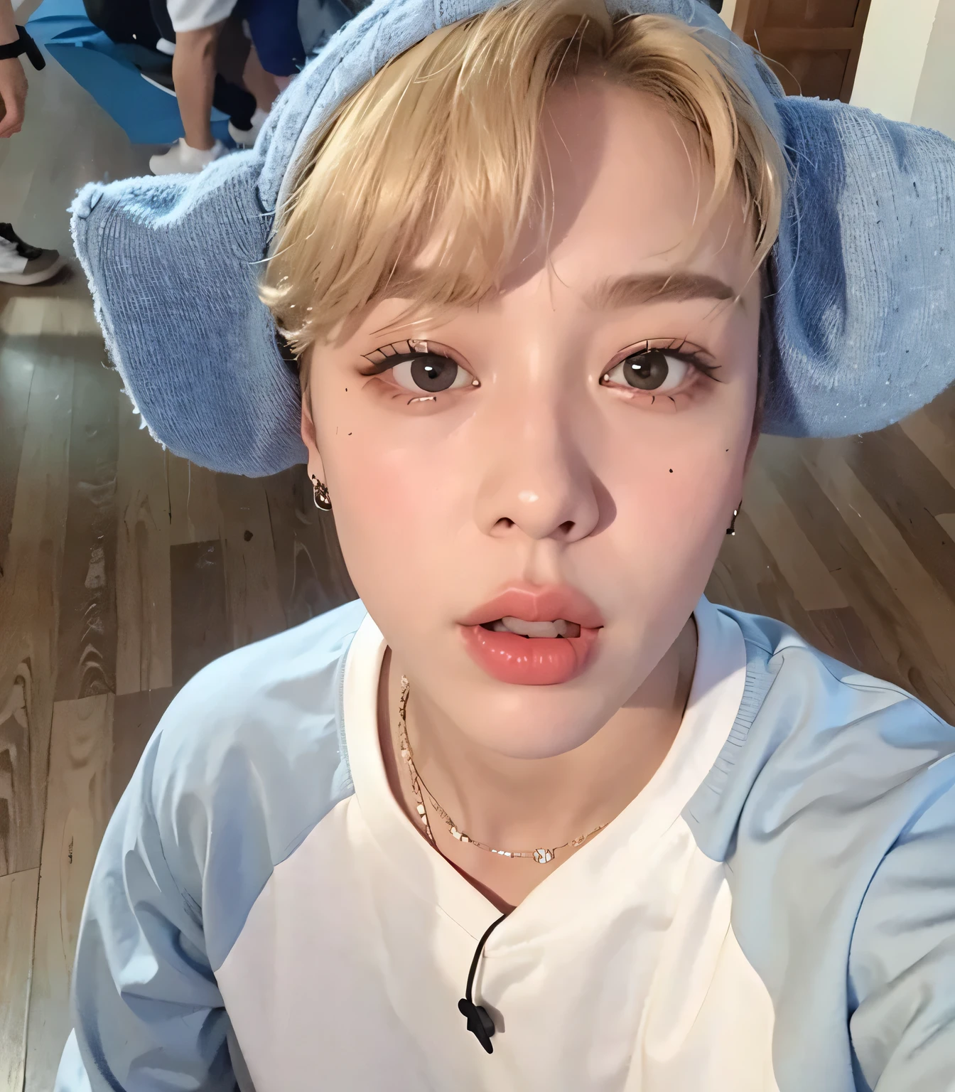 there is a young man with a blue hat on his head, Jimin\the full lips, Jimin\o nariz grego, accurate Jimin face, park Jimin, Jimin\the right eyelid is swollen, Jimin, adorable and pale korean face, taejune kim, Sun Yunjoo, Hong junho hyung, Kim Doyoung, hyung tae, com bochechas redondas