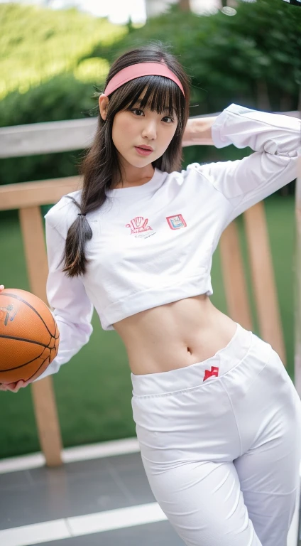 (best qualtiy，8K，32K，tmasterpiece，，realisticlying，The is very detailed, hyper HD：1.2), On the basketball court，A young and beautiful beauty，She has a well-proportioned figure，Moderate height，Long hair swayed gently，Her skin was as fair as snow，Exudes a pure glow，The face is full and round，The facial features are beautiful and straight，His eyes were bright and shining，Her eyebrows are slender and curved，Simple sports top，White sweatpants fit slender legs，The sweatpants are embroidered with a small basketball pattern，She wears a pink headband on her head