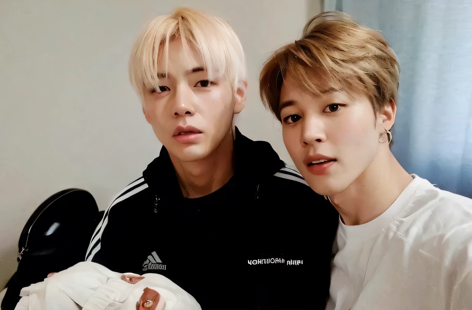 JIMIN E TAEHYUNG