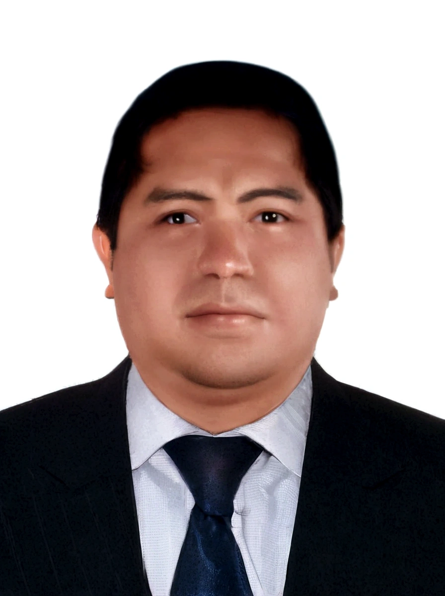 Hombre arafed con traje y corbata posando para una foto., eloy morales, carlos ortega elizalde, christian orrillo, jose miguel roman frances, victor maristane, juan diaz canales, salustiano garcia cruz, andres rios, foto profesional, khyzyl saleem, zigor samaniego, ivan bolivian, heraldo ortega