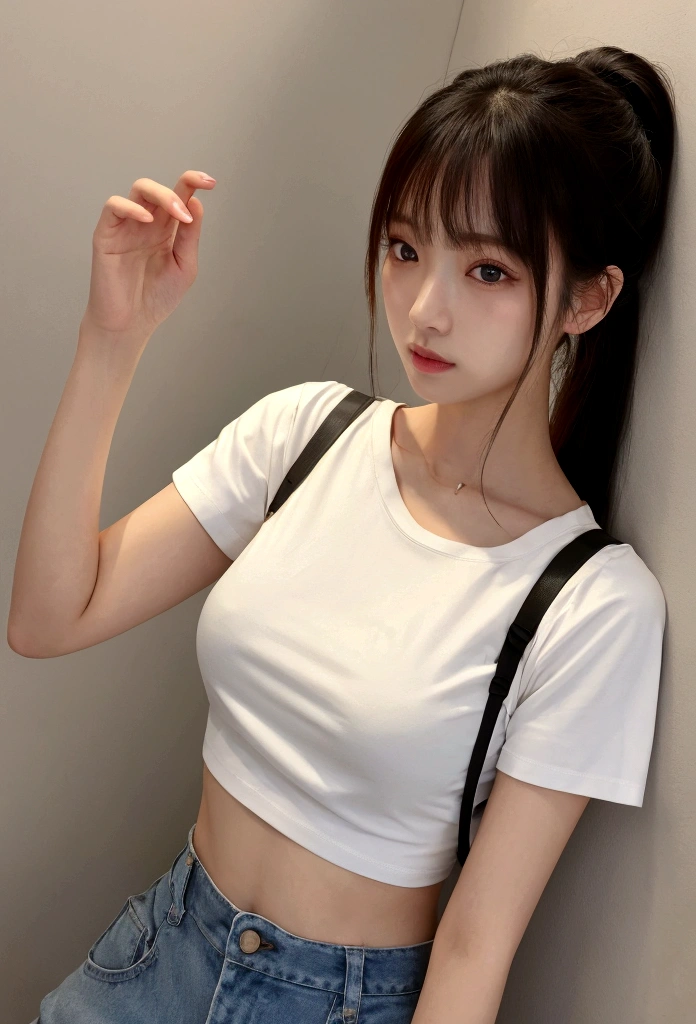 白いbraとパンティを着て写真のポーズをとる女の子,Place your arms behind your back,Full Body Lesbian,Cropped T-shirt and、bra,The body is slim,Large Bust,Slim Girl Model,24 year old female model,Long Hair,Single Ponytail