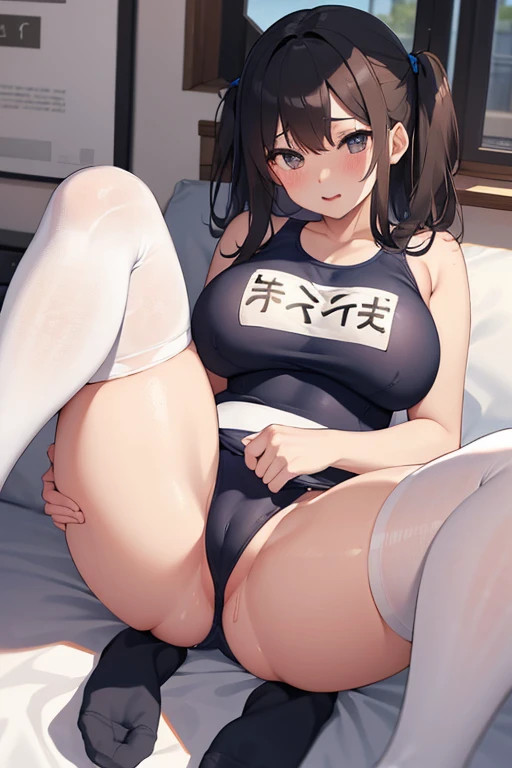 School Swimsuit、Big Breasts、Thick legs、Nipple exposure、Black knee socks、Having sex、、Inserting、