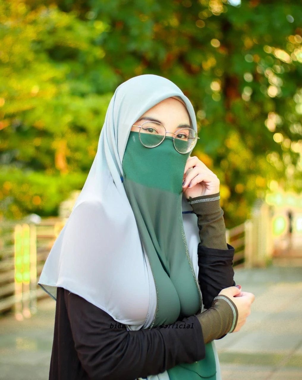 High resolution UHD, Improvement of quality, Soft lighting, Highly detailed, Very detailed on clothes, high quality clothes, Advanced Details, Sharp Focus, High resolution, Big Boobies, Big Breasts, Breasts Covered With Hijab and Dress, Real clothes, Real Lighting, Same clothes, Same dress With Big Breasts, Big Boob Undershirt covered