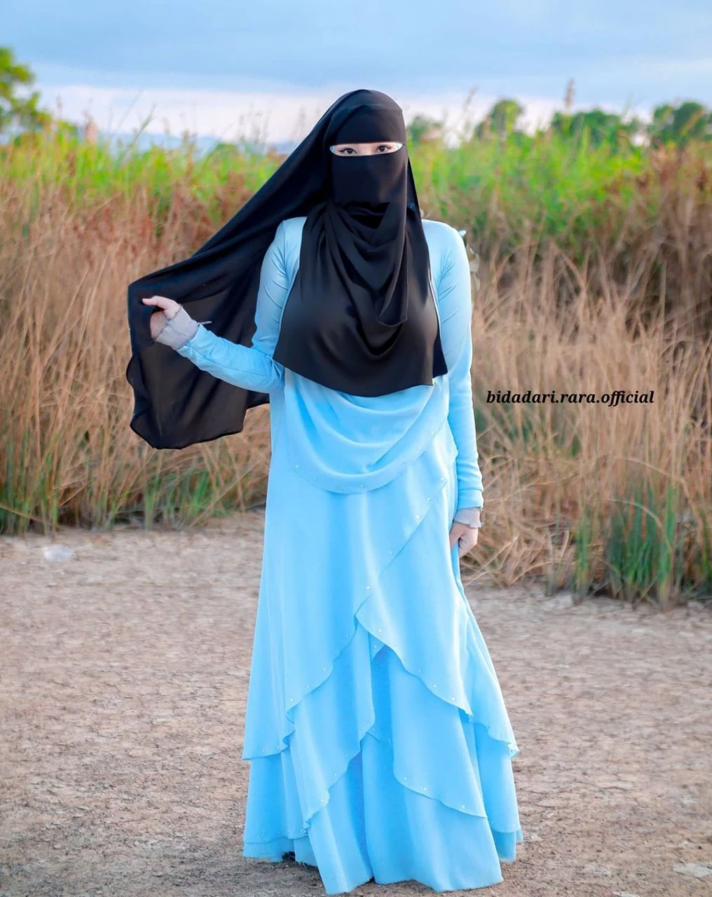 High resolution UHD, Improvement of quality, Soft lighting, Highly detailed, Very detailed on clothes, high quality clothes, Advanced Details, Sharp Focus, High resolution, Big Boobies, Big Breasts, Breasts Covered With Hijab and Dress, Real clothes, Real Lighting, Same clothes, Same dress With Big Breasts, Big Boob Undershirt covered