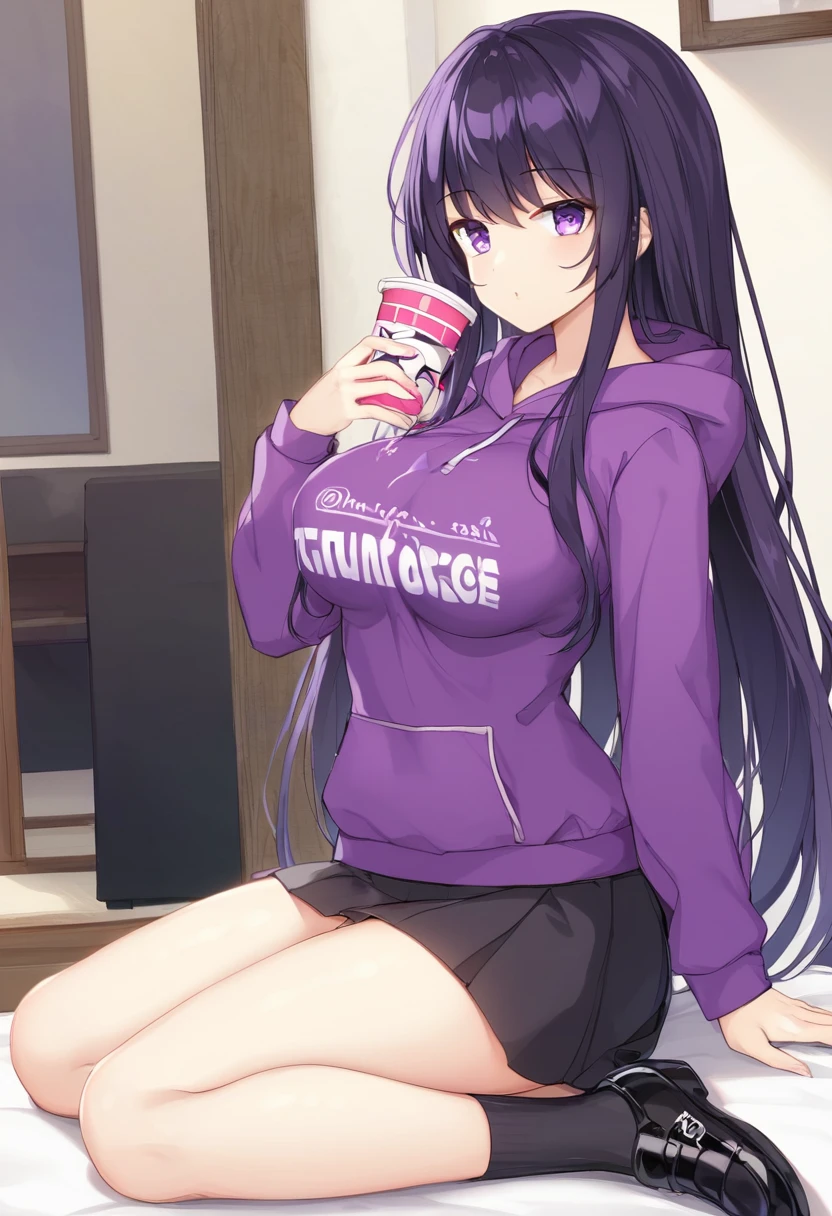 In a purple hoodie、Wearing a black short skirt、Wearing black socks、wearing black shoes。hair is black、Purple eyes。Breasts are K cup。The skin is white and、Long hair。Has one brother and one sister。My sister has an E cup。All in purple hoodies。All hair is black。My brother is wearing black pants.。