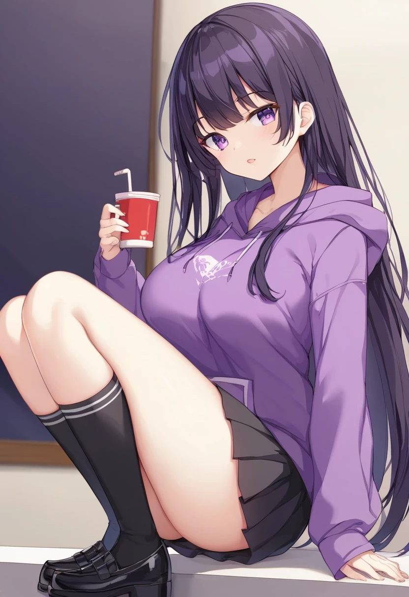 In a purple hoodie、Wearing a black short skirt、Wearing black socks、wearing black shoes。hair is black、Purple eyes。Breasts are K cup。The skin is white and、Long hair。Has one brother and one sister。My sister has an E cup。All in purple hoodies。All hair is black。My brother is wearing black pants.。