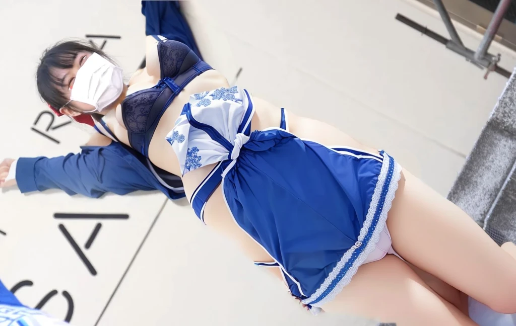 underwear、Take off your clothes、naked、bra、panties