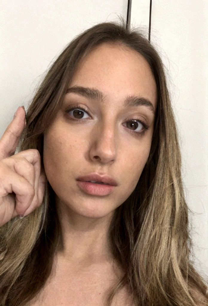 europen woman in evening dress, night club, fille sexy aux yeux bruns, Portrait Sophie Mudd, cheveux bruns et grands yeux, selfie of a young woman, Yeux de chambre, sans maquillage, maquillage naturel, looking straight at camera, Visage avec Artgram, Maquillage subtil, Superbe photo du corps entier,