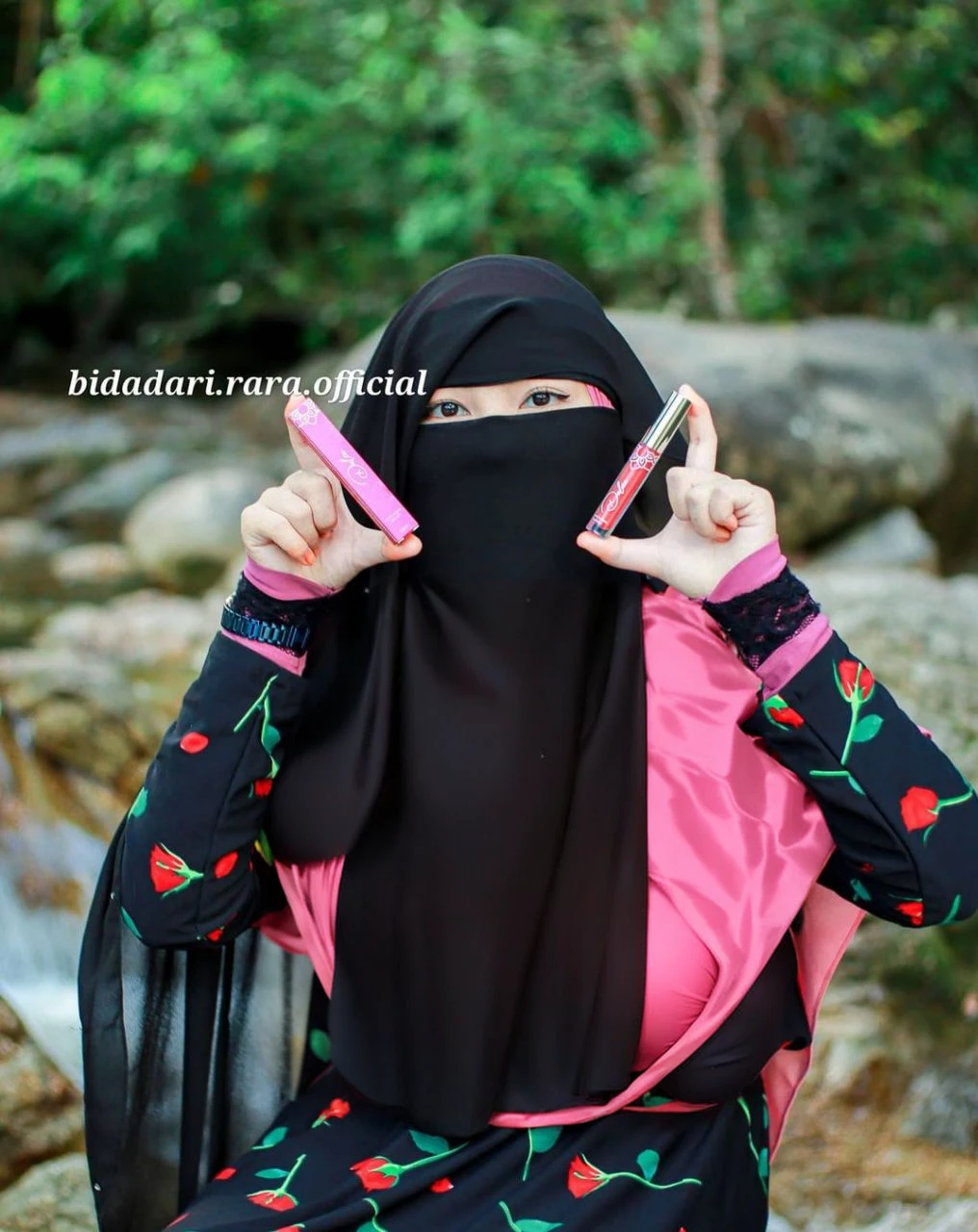 High resolution UHD, Improvement of quality, Soft lighting, Highly detailed, Very detailed on clothes, high quality clothes, Advanced Details, Sharp Focus, High resolution, Big Boobies, Big Breasts, Breasts Covered With Hijab and Dress, Real clothes, Real Lighting, Same clothes, Same dress With Big Breasts, Big Boob Undershirt covered