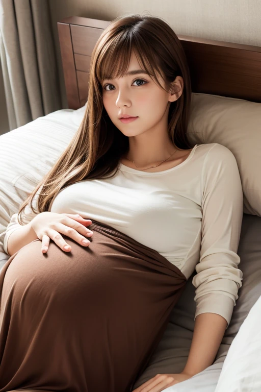 Pregnant women、Caucasian、Brown Hair、Clothing、Sleep in bed