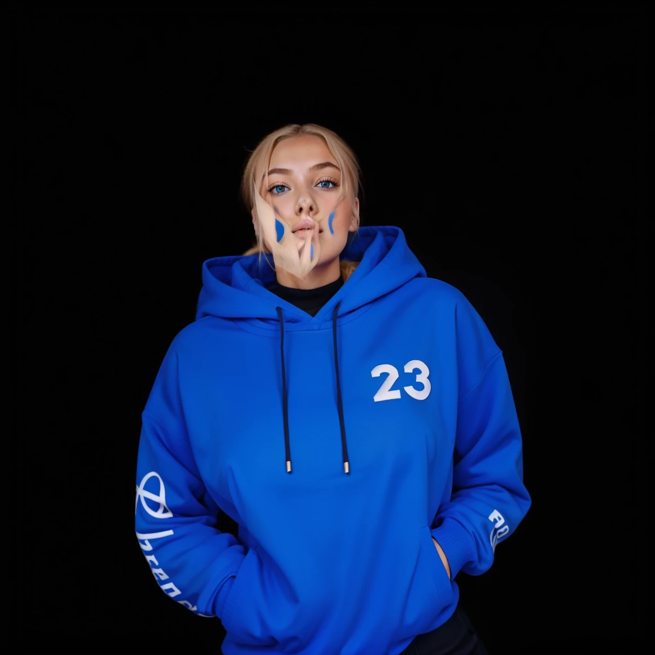 1Girl 18 years old, nur, Lange Haare, midsize boobs, Blick auf den Betrachter, blondes Haar, nackte Schultern, braune Augen, Schmuck, full entire body, Halskette, schulterfrei, pullover, lips, realistisch, Nase, Flirten mit der Kamera