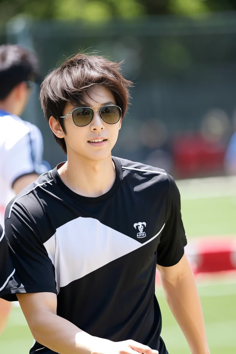 university student,Japanese men,sunglasses,Short Hair,Sportsman Style,T-Shirts