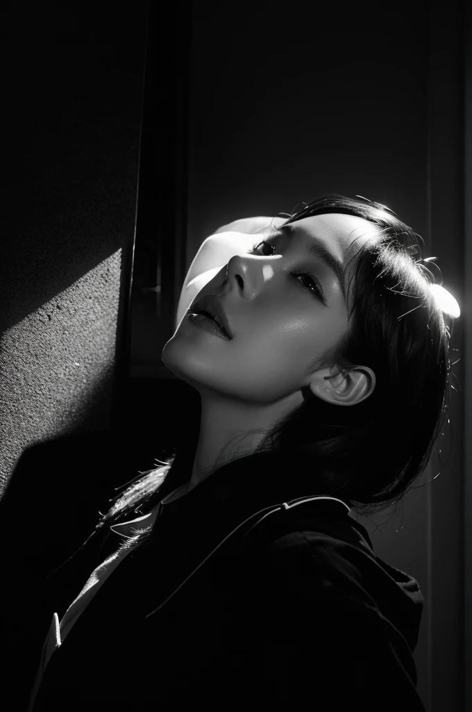 Death comes，front，Top Light，Strong light and shadow，Feeling，Black and White，Epic