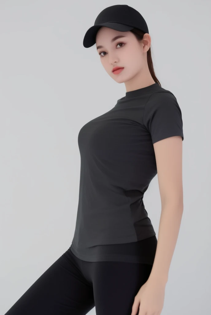 A beautiful woman wearing a black cap and black leggings, camisa apertada, camisa de malha, vestindo camisa apertada, tampo preto, roupas pretas estanques, camisa preta, camiseta preta, usando roupas simples e apertadas, usando roupas pretas apertadas, roupas esportivas, camiseta esportiva, mangas curtas, two piece workout clothes, vestindo camiseta preta, imagem oficial do produto, roupas esportivas
