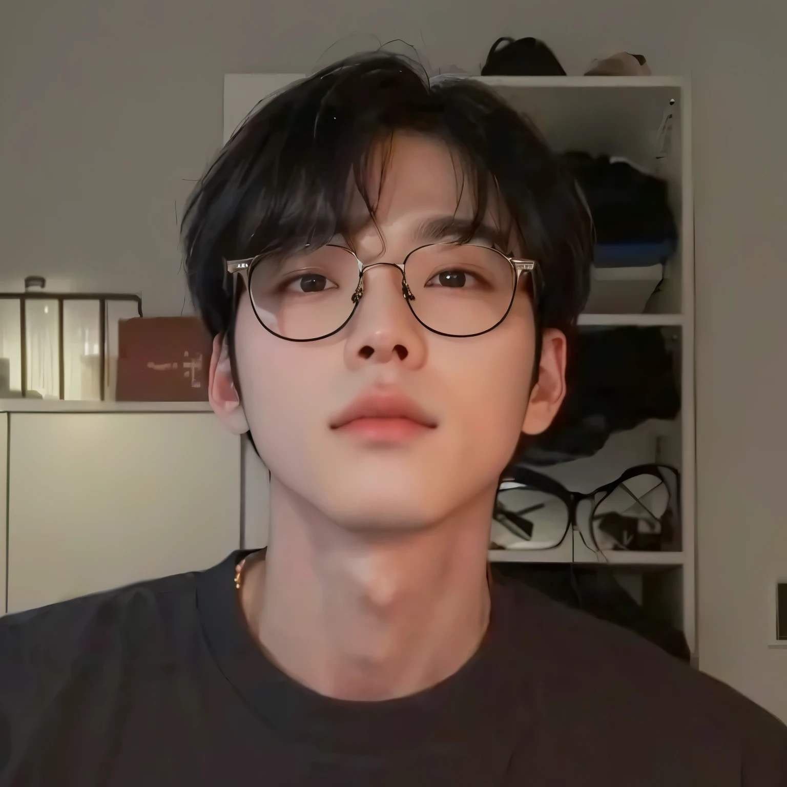 there is a man with glasses and a black shirt looking at the camera, Kim Doyoung, profile picture with headshot, inspirado em jeonseok lee, Jung Jaehyun, Yanjun Chengt, half body head shot, Tae June Kim, Jinyoung Shin, Ulzzang ruim, hyung tae, Fotografia selfie 8k, homem sul-coreano, adorable and pale korean face, korean symmetrical face