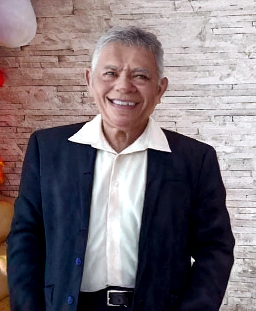 Um homem com cavanhaque estilo disney pixar, alta qualidade, melhor qualidade