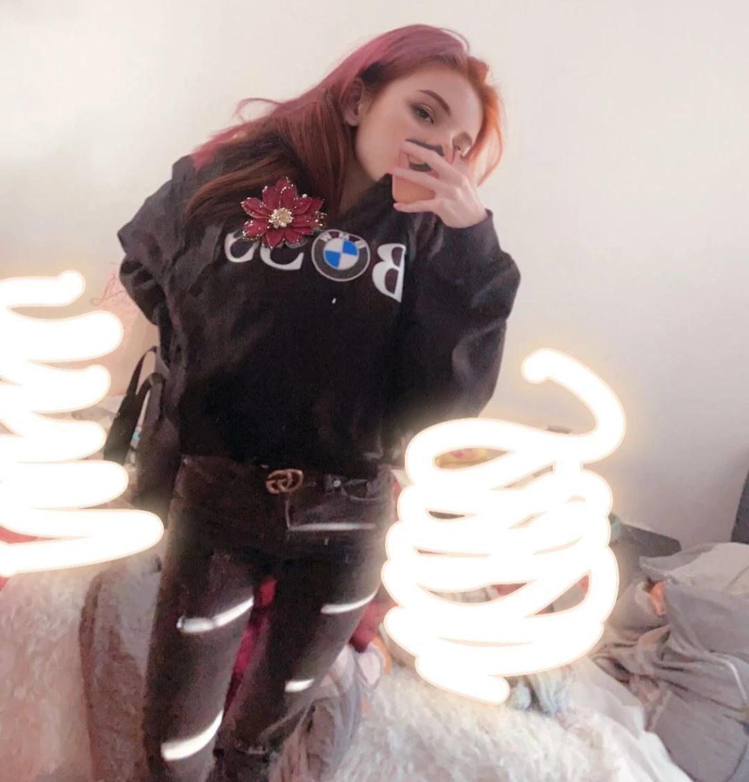 (((Masterpiece))), 25-year-old Caucasian French girl with shoulder-length messy red hair, adorned with crystal glow, blooming hair akin to . Certainly!