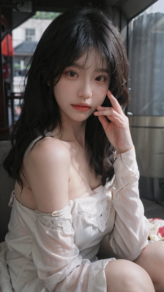 best quality， ultra high resolution， （realistically：1.4），Baoyu Girl ，A pair of clear and charming peach blossom eyes，The sun shines on the face，Big wavy hairstyle，a sense of atmosphere，a beautiful girl，Looking directly at the viewer， naked body ,1 girl,