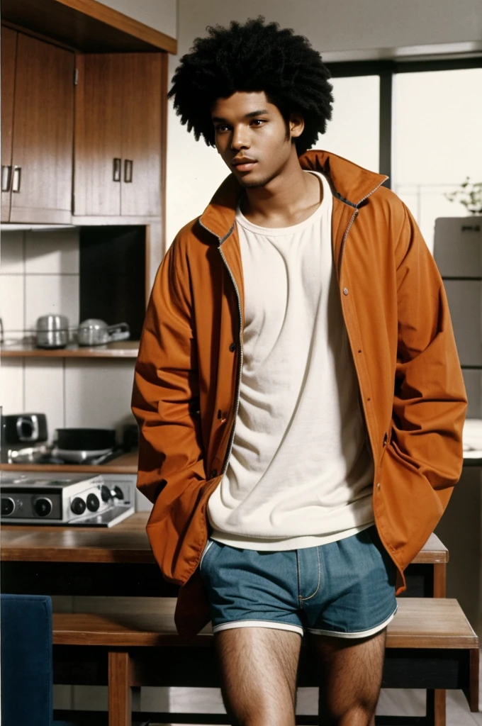 Un chico blanco coreano con ropa interior de la marca the weekend 1976