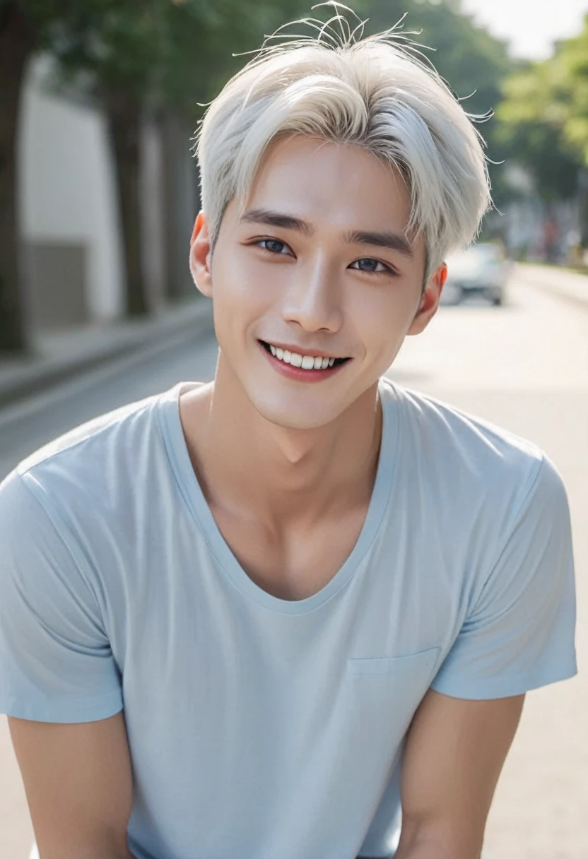 double eyelid、male、Muscular、Foreigners、White skin、smile、Smiling with teeth showing、White Hair、Set hairstyle、T-Shirts、Under the blazing sun、sunlight、summer、Dazzling、20th Generation、Bony face、tall、White eyebrows、Narrow eyes、Light blue eyes、Perfect figure、masterpiece、No bangs、Nature
