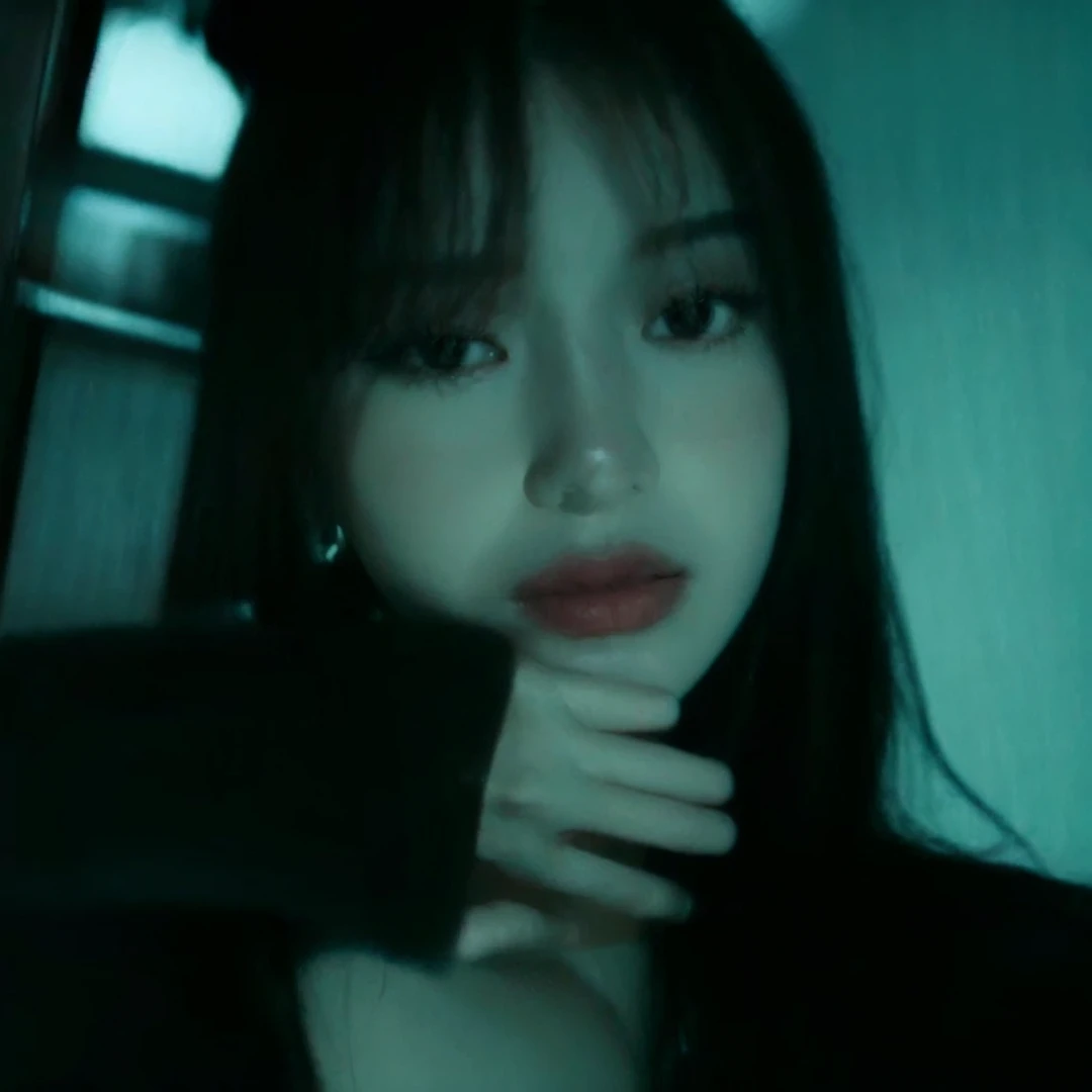 ((Realistic lighting, Best quality, 8K, Masterpiece: 1.3)), Clear focus: 1.2, 1girl, Perfect Figure: 1.4, Slim Abs: 1.1, ((Dark brown hair)), (White crop top: 1.4), (Outdoor, Night: 1.1), City streets, Super fine face, Fine eyes, Double eyelids,