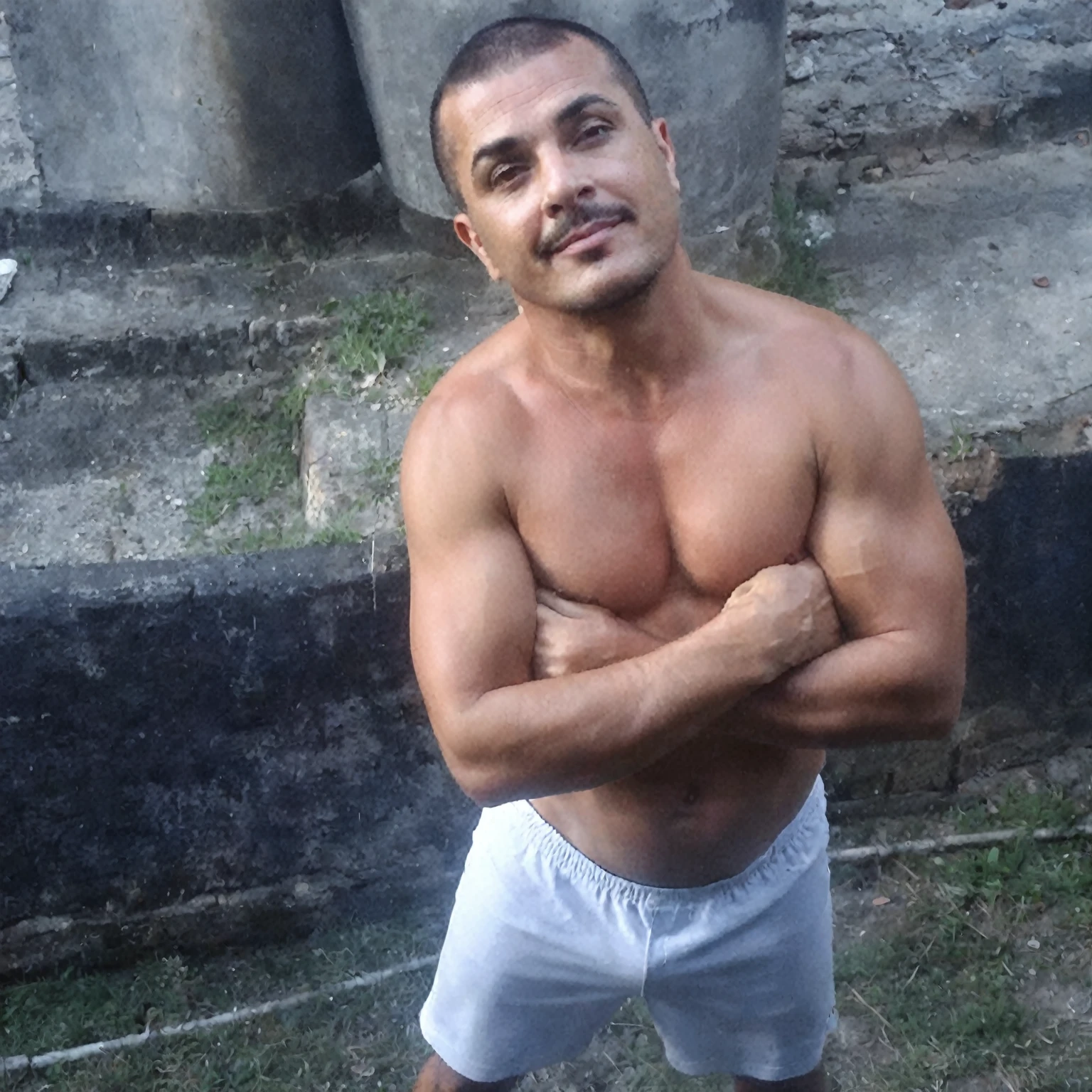 "(melhor qualidade,realista:1.37),retrato de uma pessoa de 35 anos, homem de cabelos escuros, Buzz Cut, intense gaze,olhos detalhados,olhos castanhos,Detailed lips,strong facial features,rugas finas,natural lighting,queixo forte,determining expression,restolho sutil,fundo neutro,cores vivas"