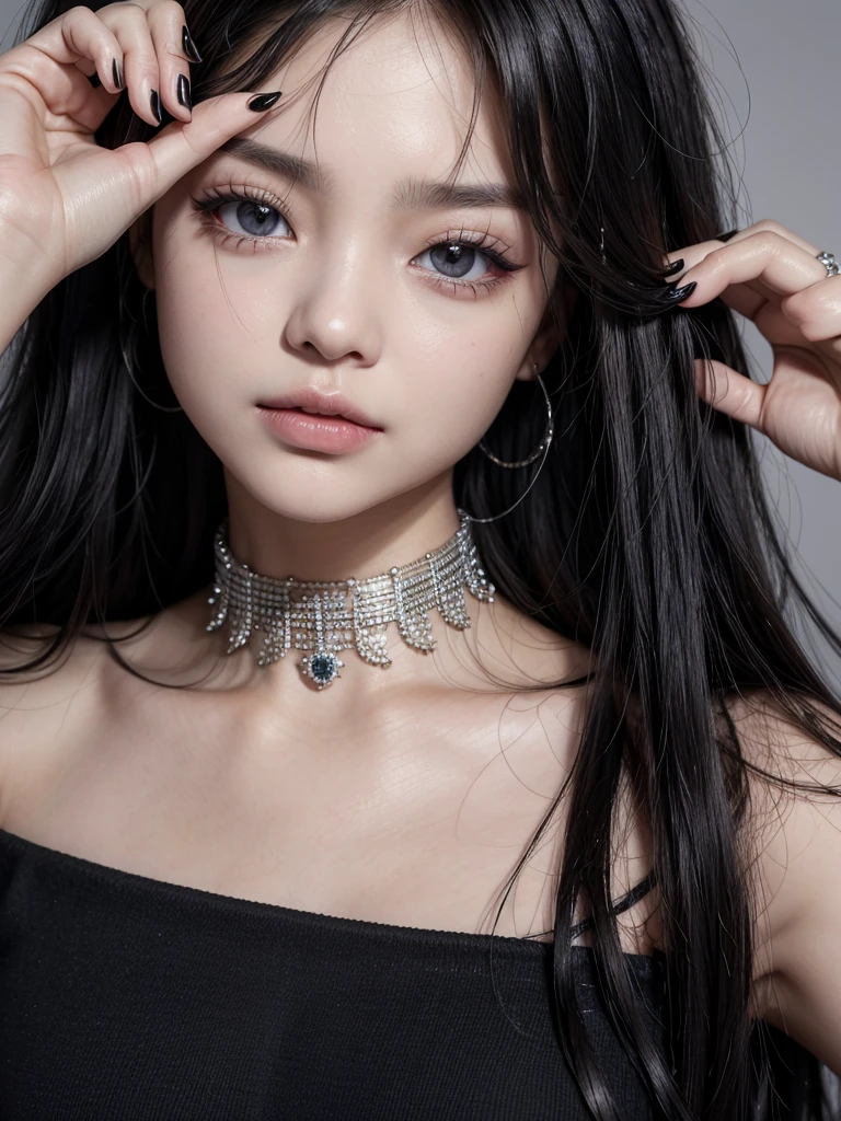 Kim jennie con la mirada seria, ojos marrones, cabello liso y brillante, labios gruesos y carmesi, ropa negra, su mano sosteniendo su cara, collar brillante con diamantes, black nails and black hair
