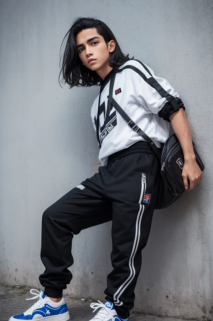 Um garoto de 12 anos com cabelo preto, olheiras, bandeid no rosto, moletom preto, black pants, white and gray sneakers, mochila azul