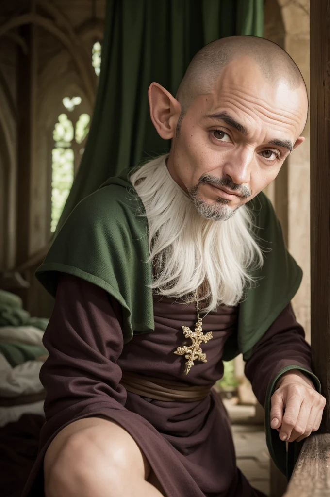 Um monge elfo careca