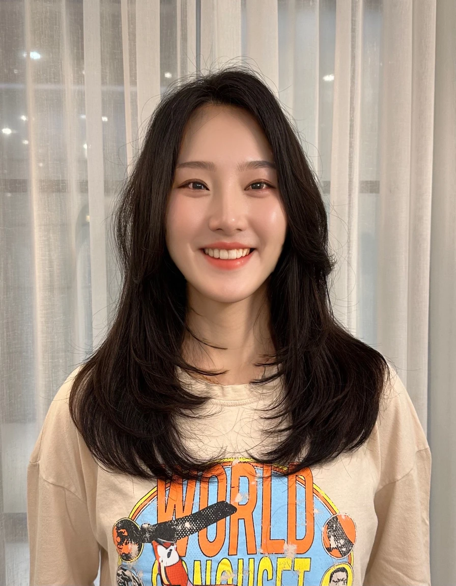 Best Quality, 8k, Masterpiece, (Portrait: 1.3), (photo realistic:1.4), (hyper realistic:1.4), Sharp Focus, looking at viewer, (smoother lighting:1.1), (increase cinematic lighting quality:0.9), realistic lighting, backlighting, light on face, ray trace, (brightening light:1.2), (Increase quality:1.4), sharp detail, (best quality real texture skin:1.4), finely detailed eyes, black_eyes, finely detailed face, 25 year old Korean woman, smiling_face