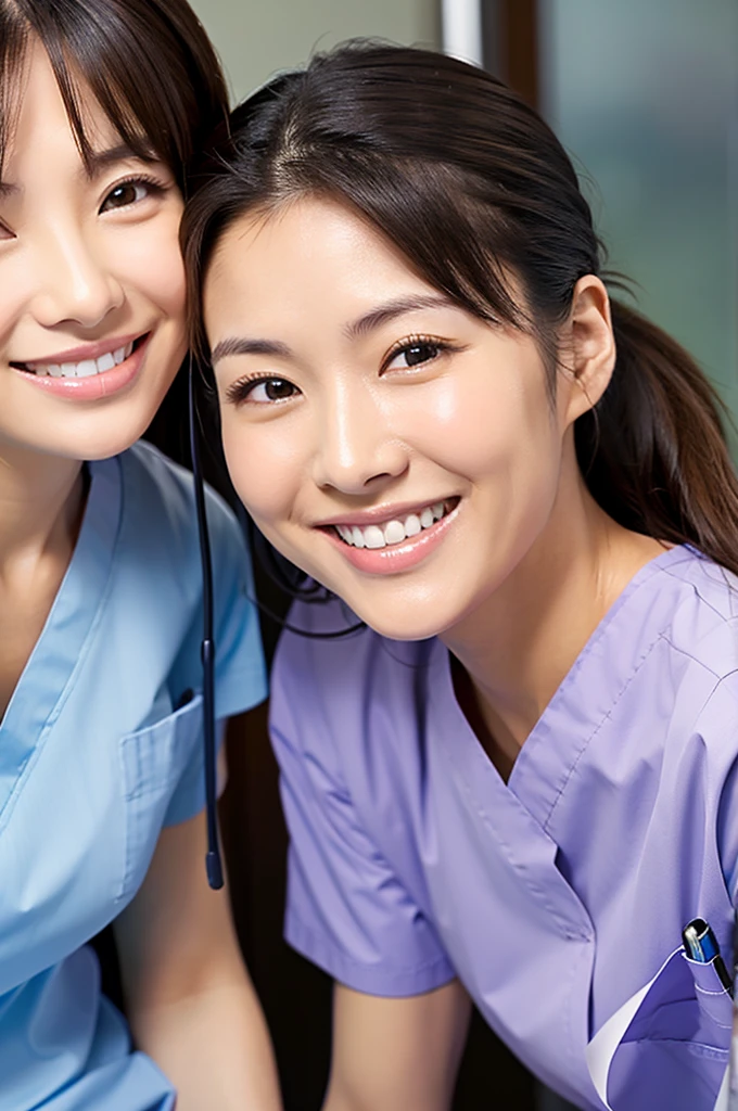 Dental hygienist, only two women　Side by side, smiling, wearing brown medical scrubs　Brown, short sleeves, cute, Japanese, black hair, female, early 20s　Upper body close-up　high resolution　Highest quality　　Don&#39;t press your face too much