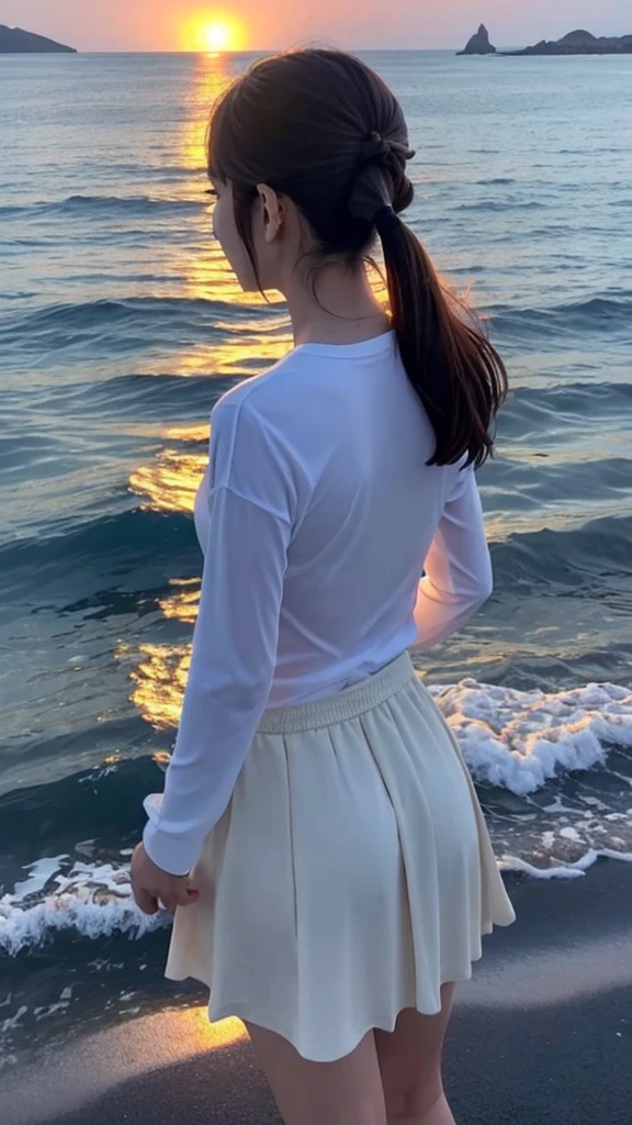 Sea of Japan、sunny、Quiet Sea、(Rear view of one woman:1.4)、T-Shirts、Frilled Skirt、ponytail、Long sleeve、sunset、Crescent Moon、