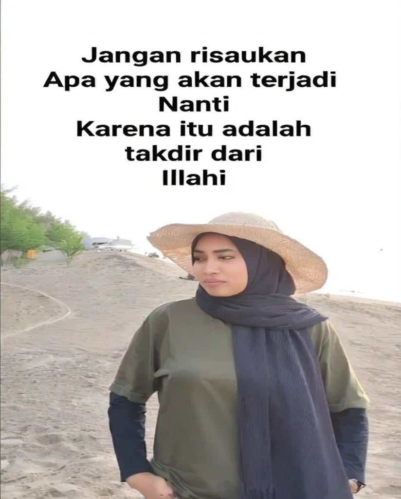 a close up of a person wearing a hat and scarf, zenra taliyah, ☁🌪🌙👩🏾, hijab, 😭 🤮 💕 🎀, faridah malik, 😃😀😄☺🙃😉😗, meme, serena malyon, inspired by Mym Tuma, kuntilanak, kimi vera, it idn't greasy, at instagram