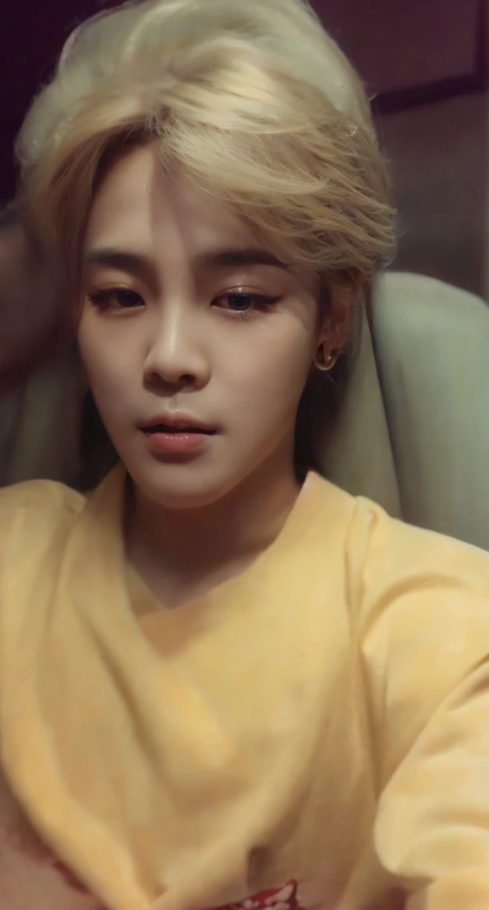 Korean singer, park jimin, black robes, young man, handsome gentleman, hair blonde, a room at the back, good lighting, Selfie angle, ultra HD, work of art, extremely detaild