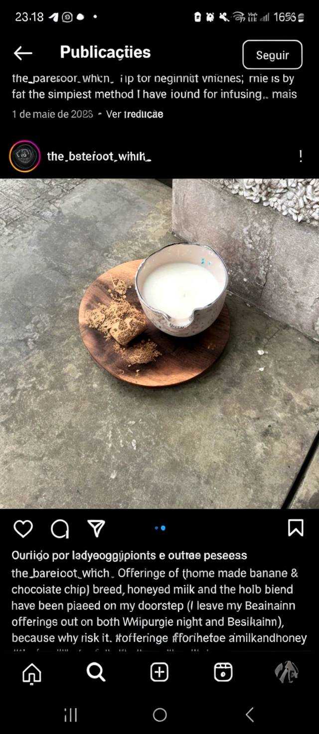 Modify image by placing white roses around the bowl of milk.
