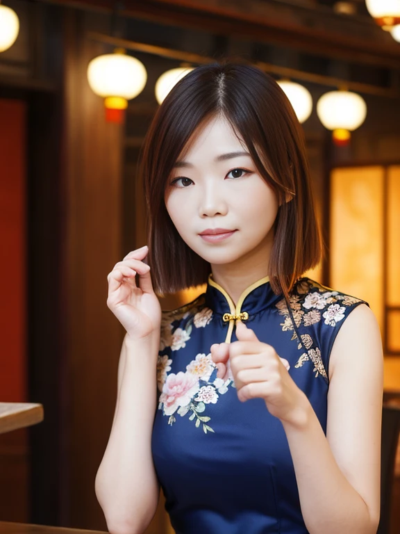 A woman wearing a Chinese dress、She is posing with a traditional Chinese garden as a backdrop。There are red lanterns and bamboo in the background.、Let the elegance and beauty of a woman shine through。