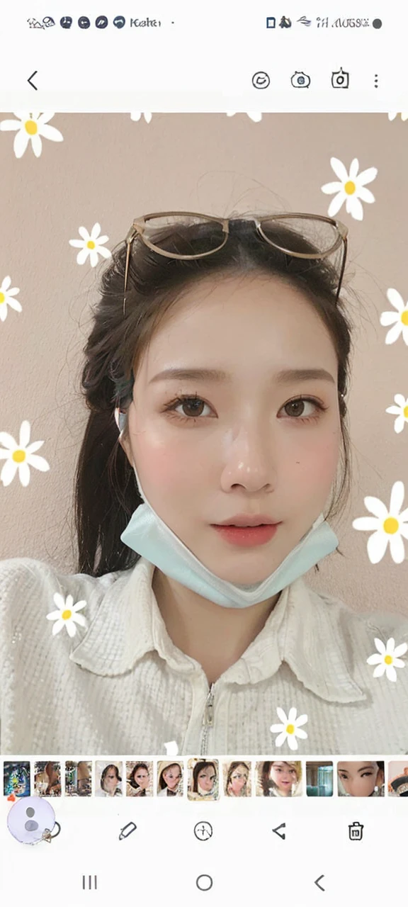 top-quality、masterpiece、超A high resolution、(realisitic:1.4)、Beautuful Women1、Beautiful detail eyes and skin、ssmile、Light brown short-cut hair、The perfect spacesuit、Inside the spacecraft、Sand Planet、sandstorm、weak sunshine、