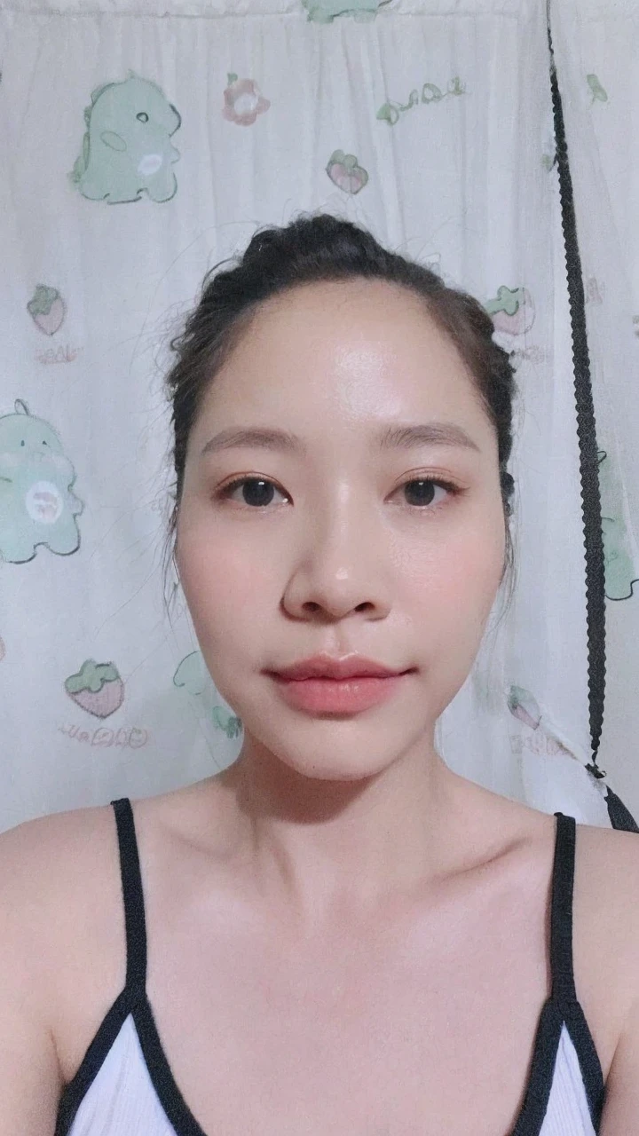 ((Midnight, Best quality, 8k, Masterpiece :1.3)), Whole body, Long legs, Sharp focus :1.2, A pretty woman with perfect figure :1.4, Slender abs :1.1, ((Dark brown hair, Big breasts :1.2)), (White tight tshirt, Jean bib, Standing:1.2), ((Night city view, Rooftop:1.3)), Highly detailed face and skin texture, Detailed eyes, Double eyelid