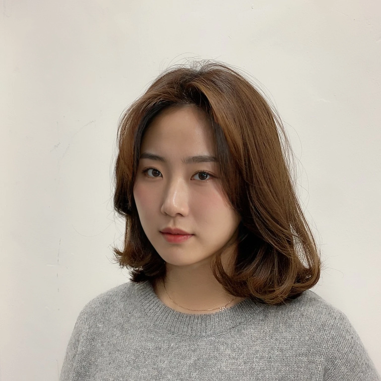 Best Quality, 8k, Masterpiece, (Portrait: 1.3), (photo realistic:1.4), (hyper realistic:1.4), Sharp Focus, looking at viewer, (smoother lighting:1.1), (increase cinematic lighting quality:0.9), realistic lighting, backlighting, light on face, ray trace, (brightening light:1.2), (Increase quality:1.4), sharp detail, (best quality real texture skin:1.4), finely detailed eyes, black_eyes, finely detailed face, 25 year old Korean woman