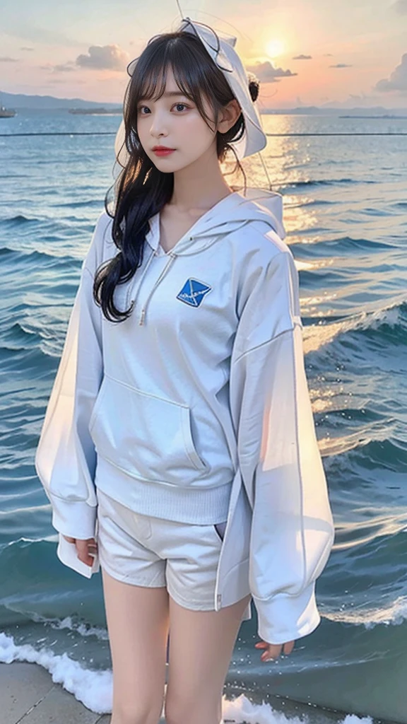In the clear blue sea、Wearing a white hoodie fluttering in the wind、A woman wearing shorts、standing on the waves。Her hair is long、Shine white、Swaying in the waves。Red eyes