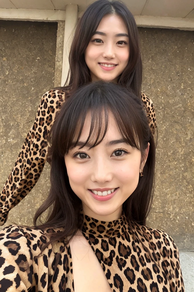 You are a professional photographer。future、Beautiful Eyes、 ((Highest quality)), Clear contours, Woman with beautiful face, (((One Girl,alone))), ((Beautiful Eyes)), Sex Appeal,Albedo and Specular Maps、Accurate simulation of lightweight material interactions、araffed アジア人 woman in a leopard print dress posing for a picture, Ayami, Ayami , Light Smile、perfect body