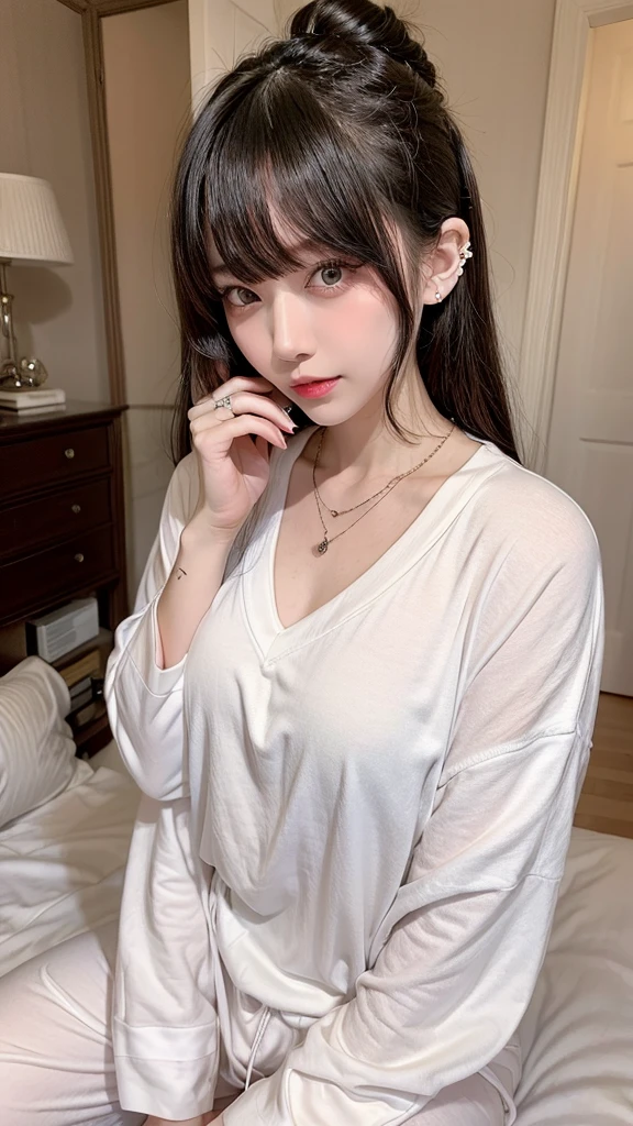 pajamas、necklace、piercing、multiple girls
