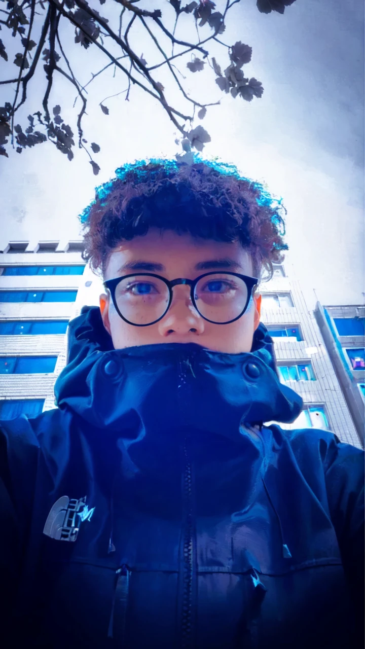 (masterpiece, best quality, ultra-detailed, best shadow), (detailed background,dark fantasy), (beautiful detailed face), high contrast, (best illumination, an extremely delicate and beautiful), ((cinematic light)), colorful, hyper detail, dramatic light, intricate details, (1girl, solo,white hair, sharp face,purple eyes, hair between eyes,dynamic angle), blood splatter, swirling black light around the character, depth of field,black light particles,(broken glass),magic circle,