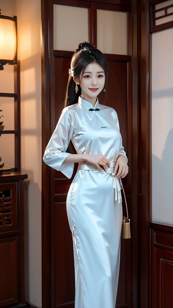 Elegant and intellectual classical Chinese women, Wear a belly belt, Standing at the door，With a smile on your face, Her skin is brighter than snow, Her eyes are like a pool of clear water. Light book scent.