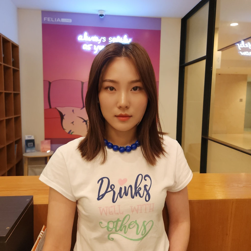 Best Quality, 8k, Masterpiece, (Portrait: 1.3), (photo realistic:1.4), (hyper realistic:1.4), Sharp Focus, looking at viewer, (smoother lighting:1.1), (increase cinematic lighting quality:0.9), realistic lighting, backlighting, light on face, ray trace, (brightening light:1.2), (Increase quality:1.4), sharp detail, (best quality real texture skin:1.4), finely detailed eyes, black_eyes, finely detailed face, 25 year old Korean woman