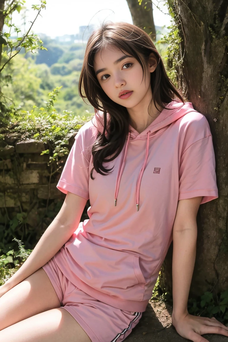 deux femmes ensemble de 18 ans sexy et mince , pink short sleeve hoodie , forêt, se touche,position sey,sensuel