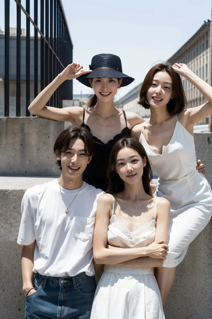 Des amis korean pose pour une photo, un air agréable, il on l'air responsable les uns des autres. Ils sont charismatiques, très bien détaillés, beaux visages, beaux yeux. À côté d'un lycée coréen. Style kdrama. Suspens. Ils ont tous 18 years. Lumières sombres. Bad guys. Lycéen, liberté, couché de soleil. Un garçon porte un chapeau de paille le sourire aux lèvres.